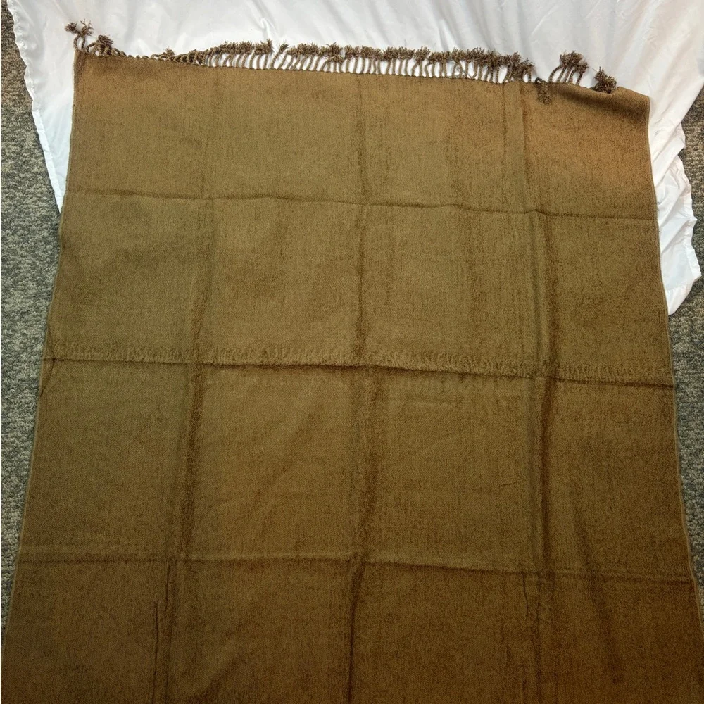 Cozy‎ Tan Throw Blanket